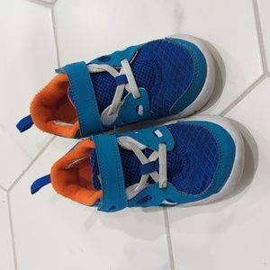 Toddler's Nike Free Runners